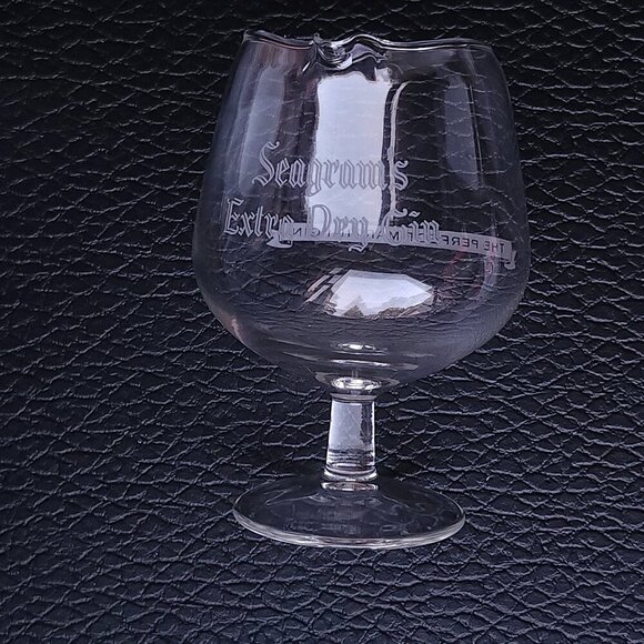 SEAGRAM'S EXTRA DRY GIN  Snifter Glass Pourer "The Perfect Martini Gin" - Picture 2 of 7